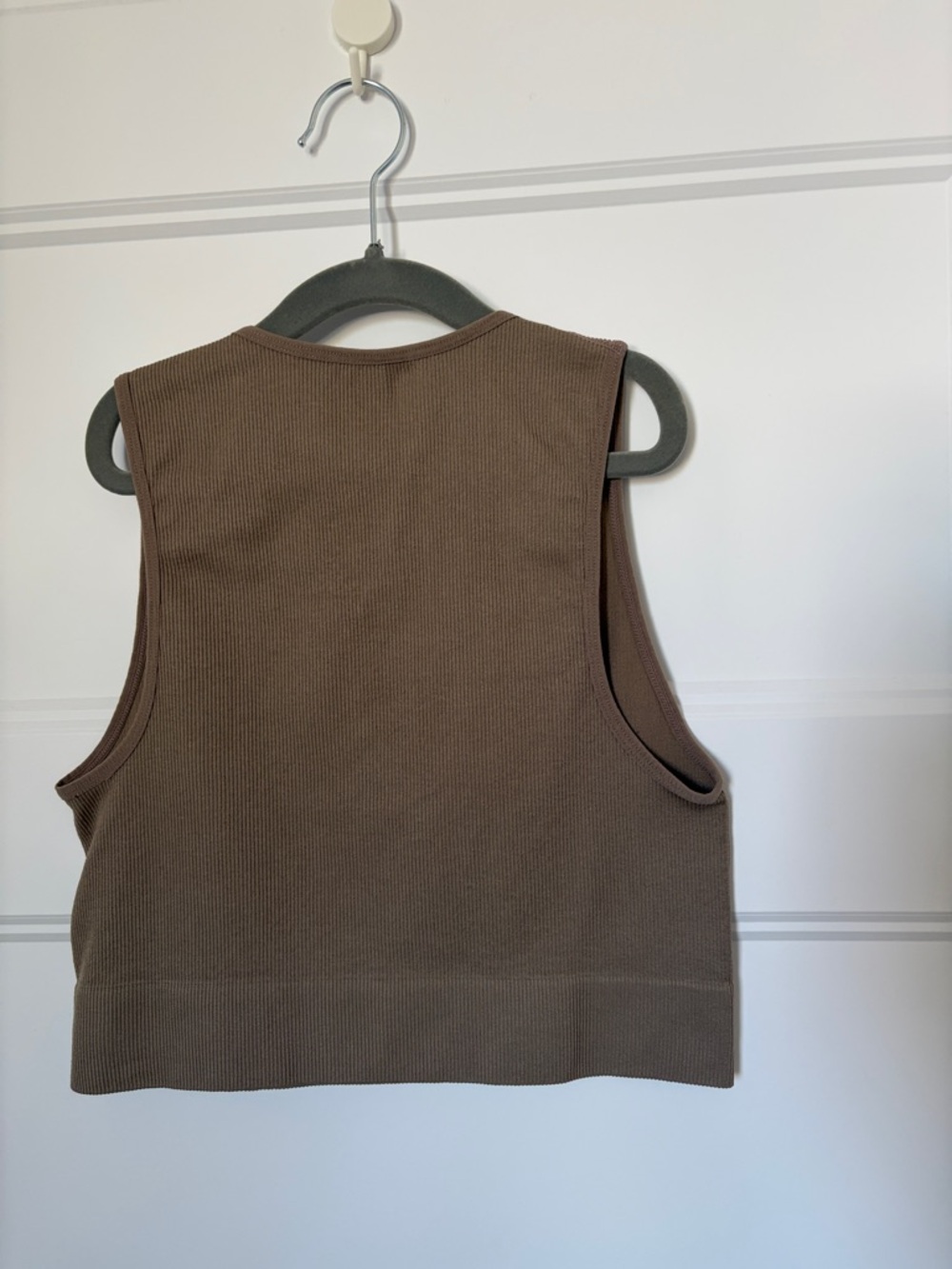 Brown Ribbed Cropped Tank - Picture 3 of 3